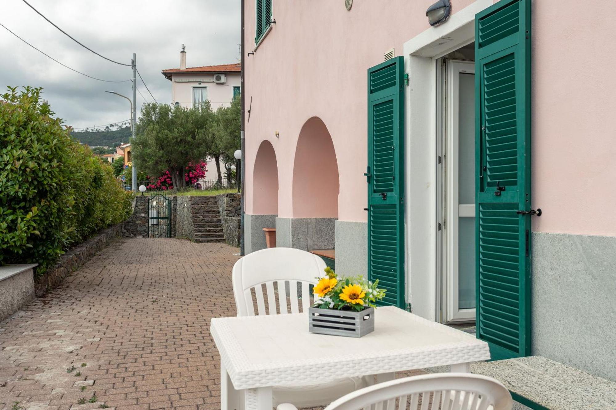 Villa Zafferano Suites Celle Ligure Buitenkant foto